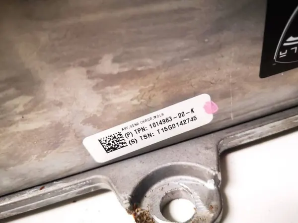 Convertisseur de tension Tesla Model S OEM 101496300k image 5