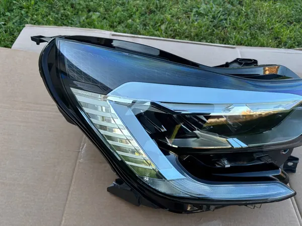 OIK. ETULAMPPU RENAULT CAPTUR II 2 2019+ FULL LED 260104095R image 3