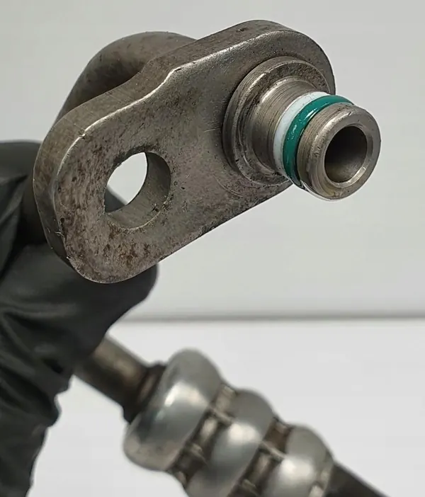 Servostyrningsslang Mercedes W204 1.8 CGI A2074602024 image 3