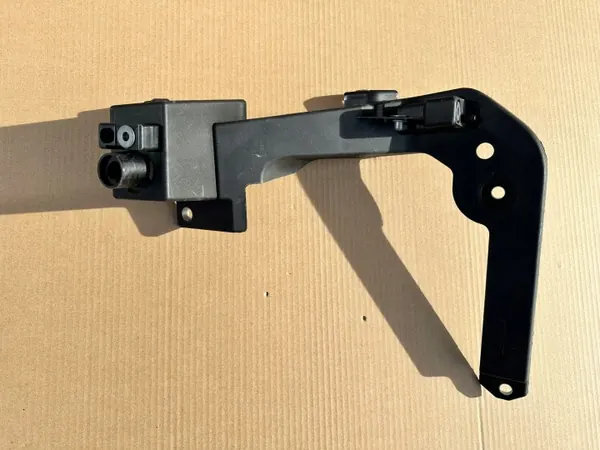 Suporte de para-lama esquerdo OEM 32318691 Volvo XC40 image 2