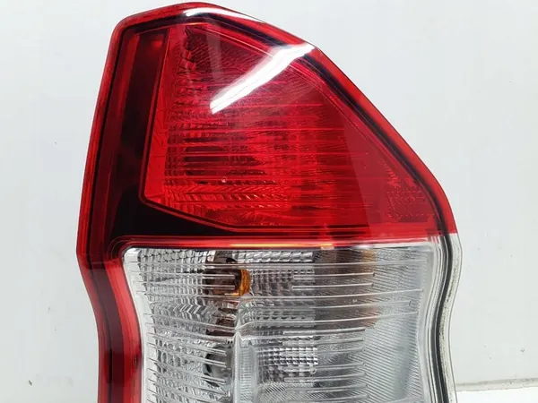Luz trasera izquierda ET76-13405-AF Ford Transit Courier image 2
