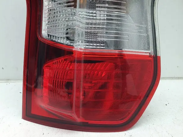 Luz trasera izquierda ET76-13405-AF Ford Transit Courier image 3