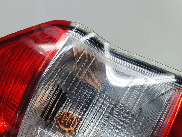 Luz trasera izquierda ET76-13405-AF Ford Transit Courier image 4