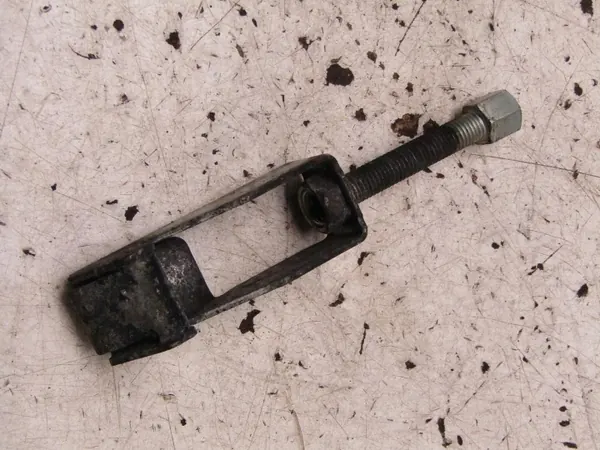 Varaumarengastuki Dacia Duster II OEM UCHWYT image 3