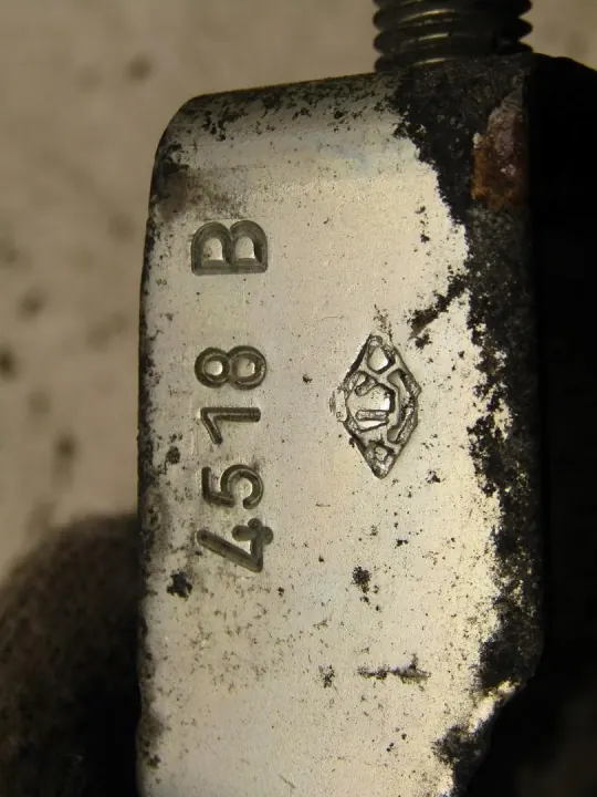 Varaumarengastuki Dacia Duster II OEM UCHWYT image 4