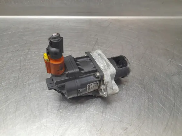 Válvula EGR usada OEM K5T70977 para Opel 2.0 CDTI image 2