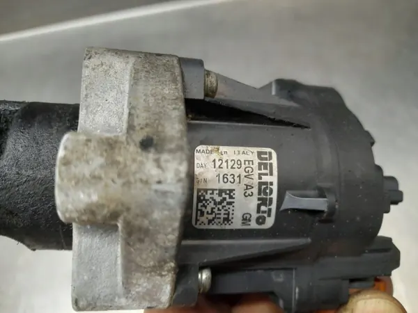 Válvula EGR usada OEM K5T70977 para Opel 2.0 CDTI image 4