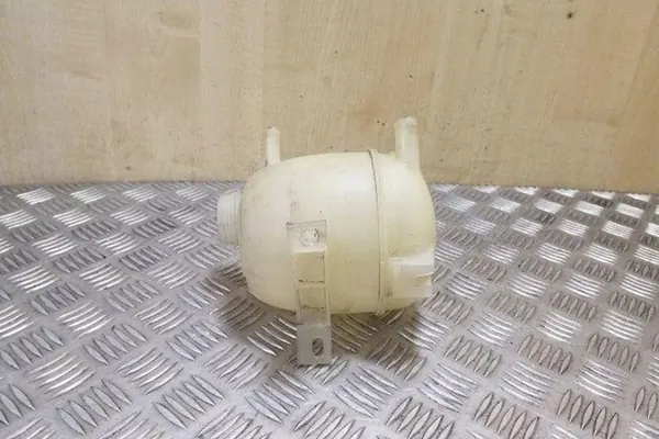 Ausgleichsbehälter RENAULT SCÉNIC I 1.6L Benzin OEM 7700839184 image 4