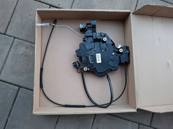 VW T6 Vänster skjutdörrslås 7E0843653BL image 2