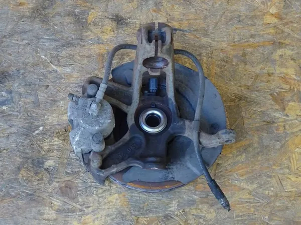 AUDI A1 82A 1.0 TFSI Mozzo anteriore destro OEM image 2