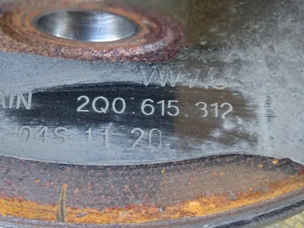 AUDI A1 82A 1.0 TFSI Mozzo anteriore destro OEM image 4