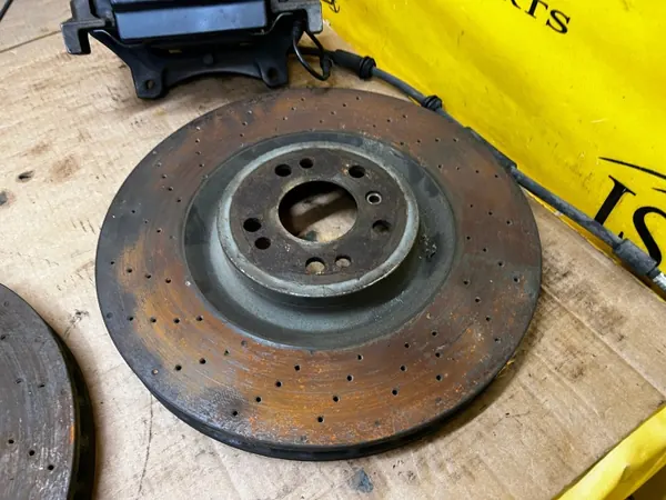 Mercedes-Benz OE etujarrukit - Levyt, puristimet, palat image 3