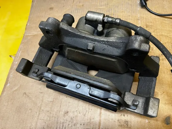 Mercedes-Benz OE etujarrukit - Levyt, puristimet, palat image 6