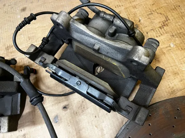 Mercedes-Benz OE etujarrukit - Levyt, puristimet, palat image 7