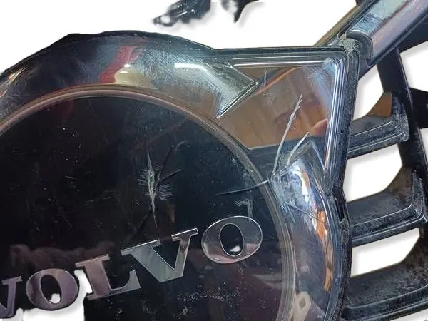 Grille Volvo XC60 II OEM 32409198 Black Edition image 7