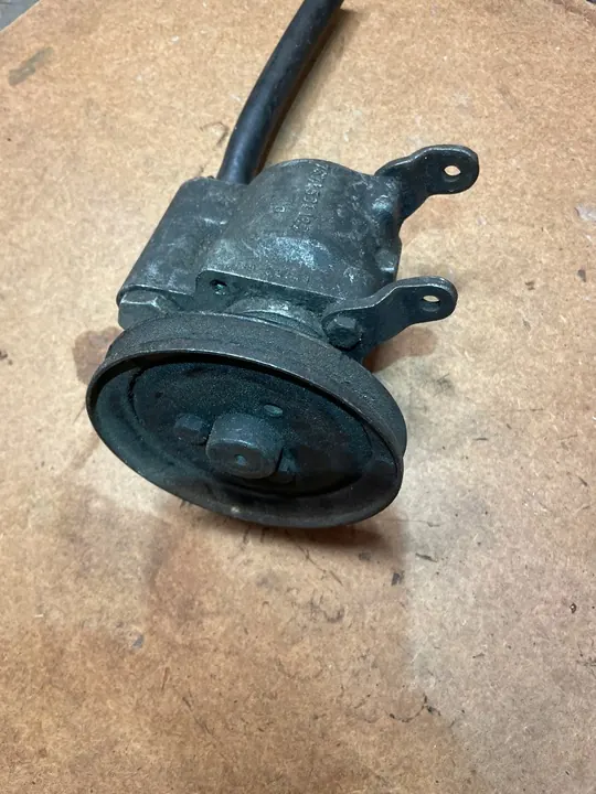 Bomba de direção assistida BMW 5 E28 image 4