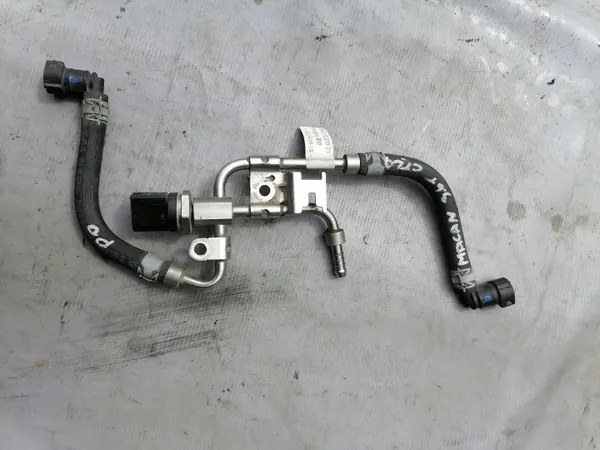 Distribuidor de combustible Porsche Macan 3.6t OEM 94611023501 image 2