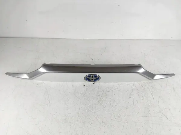 Toyota RAV4 Bagagelucklist OEM 76801-42240 Begagnad image 4