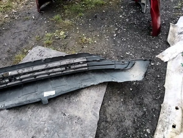 Spoiler VW Tiguan II Traseiro OEM 5NA805903H image 6