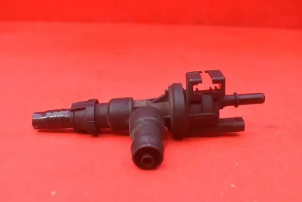 Válvula de purga combustible OEM 7614013 para BMW F44 image 3