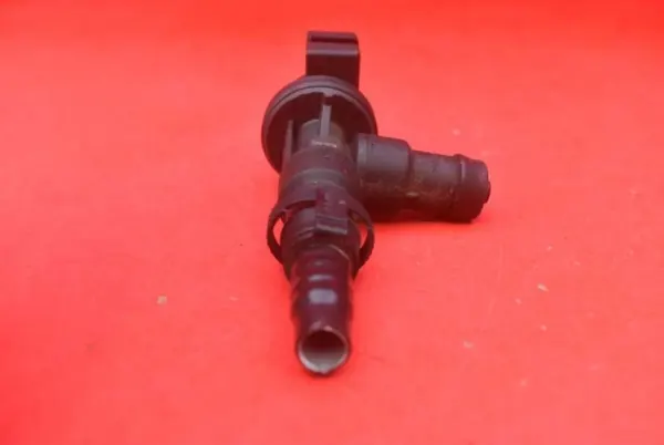 Válvula de purga combustible OEM 7614013 para BMW F44 image 4