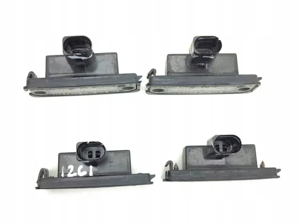 Luz de matrícula Bentley Flying Spur 2006 OEM AMD195961 image 3