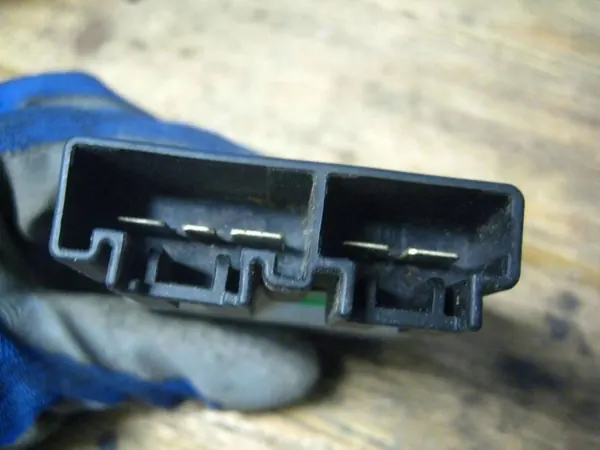 Blazerweerstand Lexus IS 200-300 1999 image 2