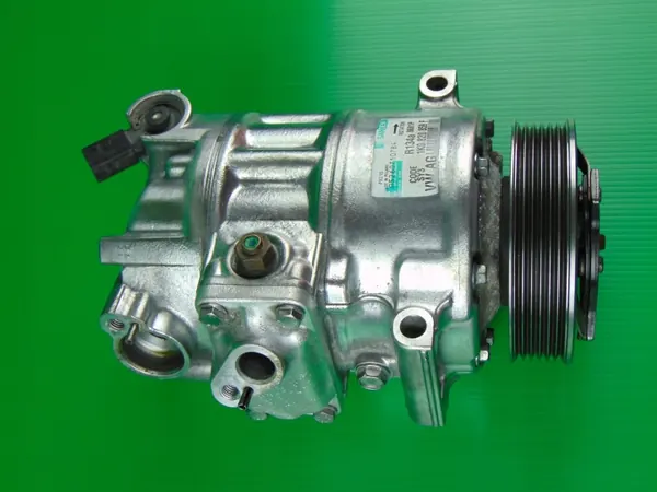 Klimakompressor OEM 1K0820859F mit Ventil - Sanden image 3