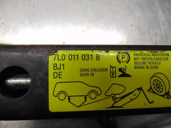 Cric auto OEM 7L0011031B pour Porsche Cayenne image 8