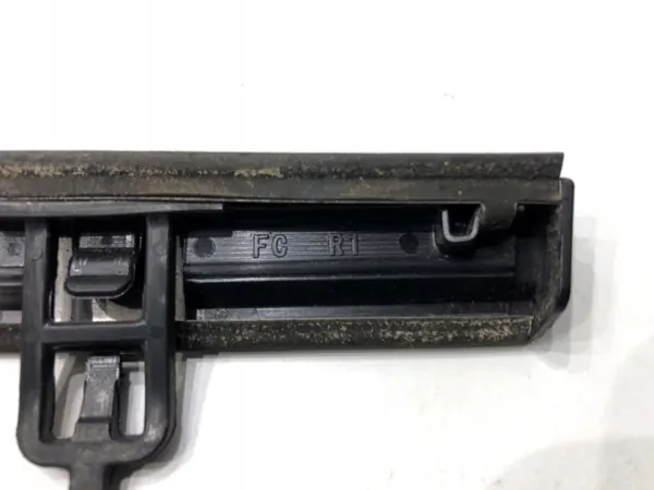 OEM etu-oikea raapimislista Honda CR-V III:lle image 4
