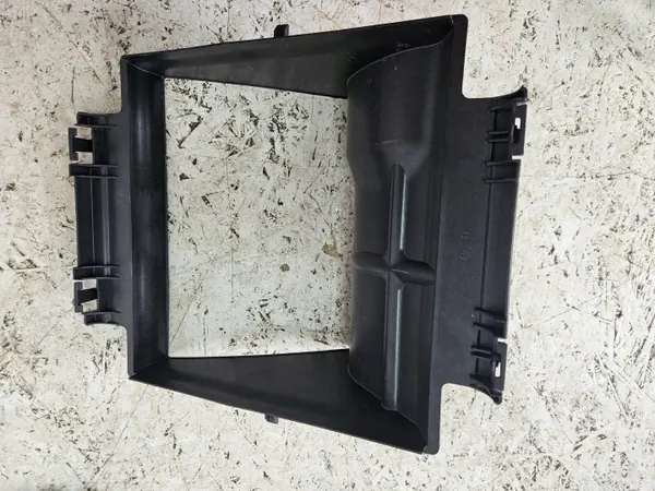 Mercedes-Benz C W205 AMG Voor remluchtkanaal OEM A2055052830 image 4