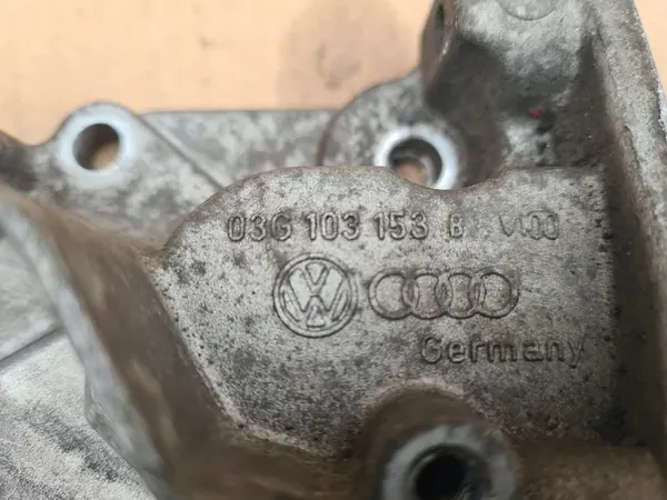 Boîtier de joint d'huile 03G103153B VW Skoda Seat Audi 2.0 TDI image 2