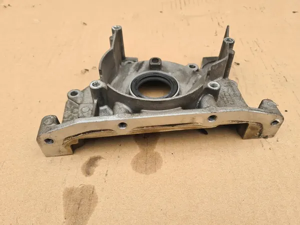 Boîtier de joint d'huile 03G103153B VW Skoda Seat Audi 2.0 TDI image 3