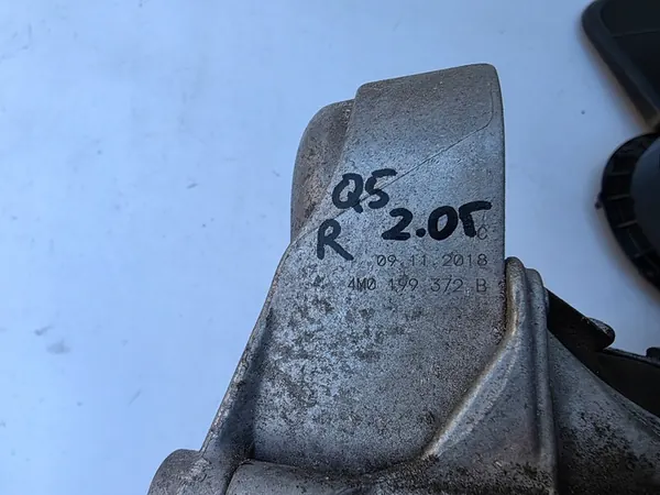 Moottorin Kiinnike Oikea Audi Q5 80A FY 2.0T OEM 4M0199372B image 8