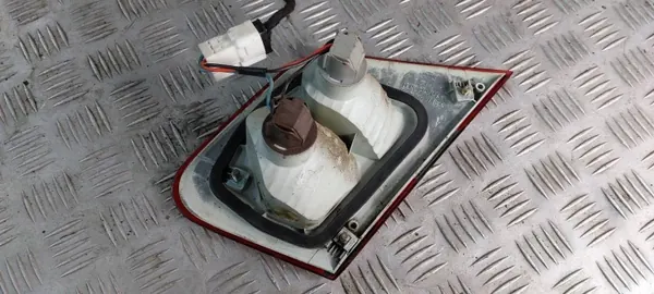 Faróis Traseiros LAMPA TYŁ OEM Mitsubishi Carisma I Sedã image 5