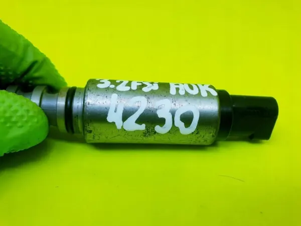 Válvula sensor árbol de levas OEM 06E109257P Audi image 8