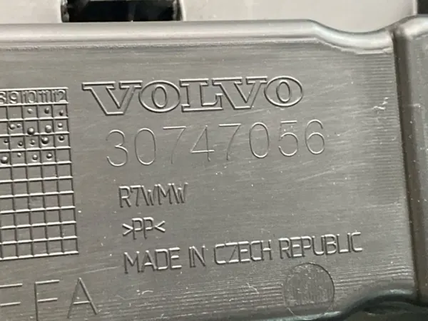 Volvo XC40 Kofferbakklep Bekleding OEM 30747056 image 6