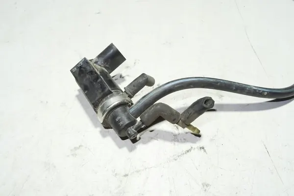 Válvula eletromagnética AUDI A6 2.5L Diesel 059906627B image 3