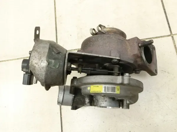 TURBINA Volvo C30 I V40 V50 S40 V70 V60 S60 2.0 D image 2