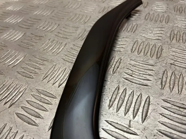 BMW X6 F16 takaikkunan tiiviste OEM 7377891 image 4