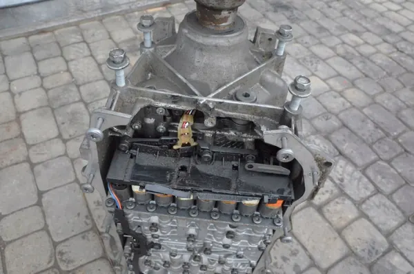Boîte de vitesses 2014-16 5.7 HEMI OEM - Occasion image 2