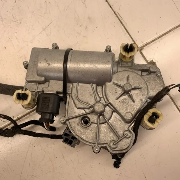 Bagagelås + fäste AUDI A4 B9 8W Avant 2016 image 6