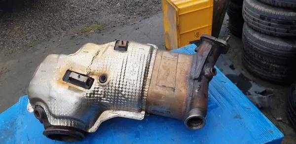 Alfa Romeo Stelvio 2.2jtd OEM Uitlaatkatalysator image 3