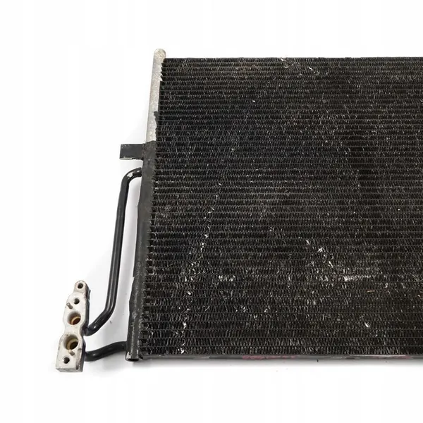 BMW E83 X3 Ilmastointikondensaattori image 2