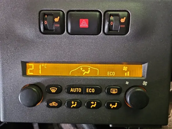 Console Panneau Aération Opel Zafira A OEM 013140985 image 2