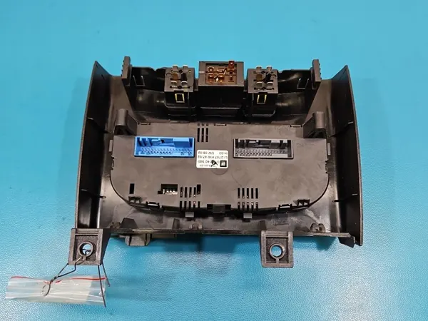 Console Panneau Aération Opel Zafira A OEM 013140985 image 4