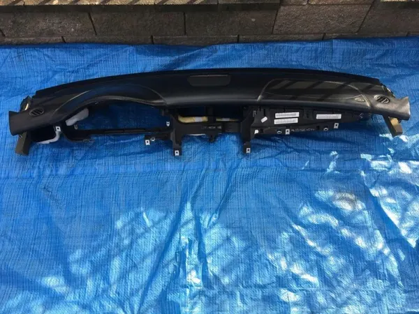 Mercedes CLS W219 Konsoli OEM / Valkoinen Lankannahka image 2