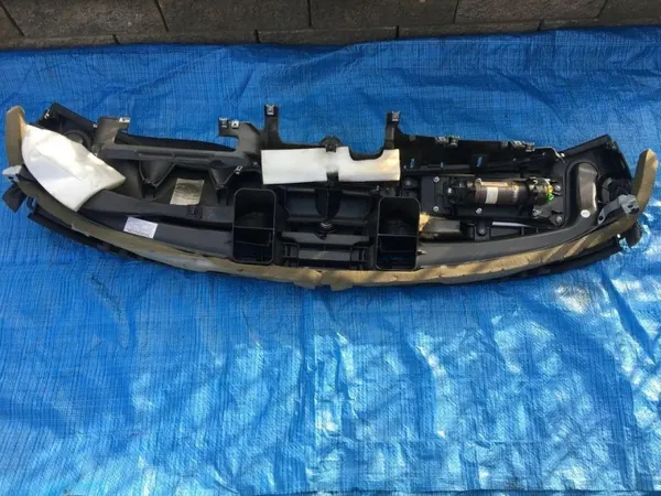 Mercedes CLS W219 Konsoli OEM / Valkoinen Lankannahka image 10