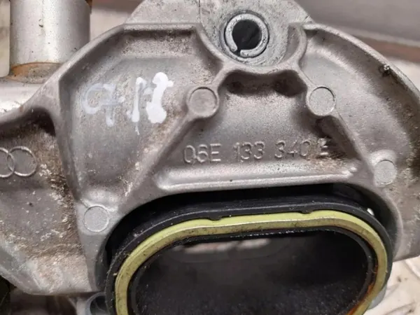 Collecteur d'admission OEM 06E133109AL pour Audi Q7 3.0L image 8