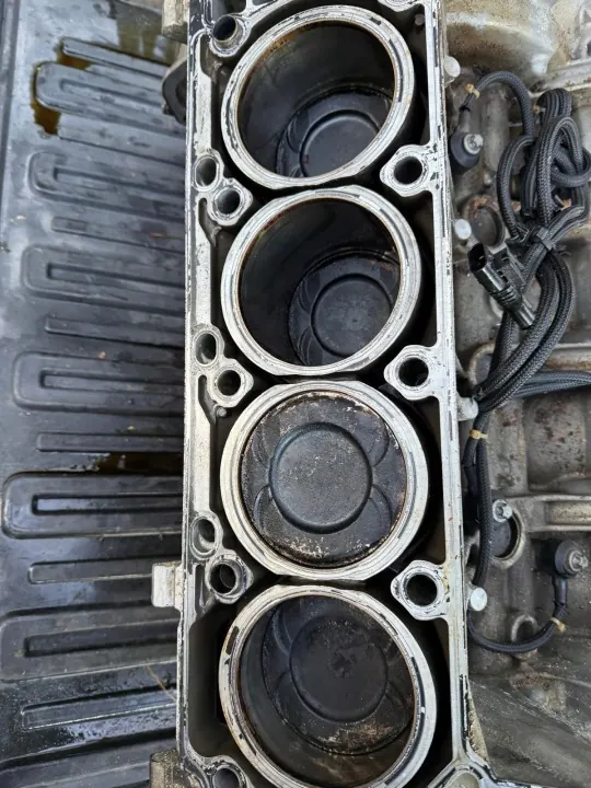 Motorblock A278 278922 4.7 Biturbo - Begagnad OEM image 4